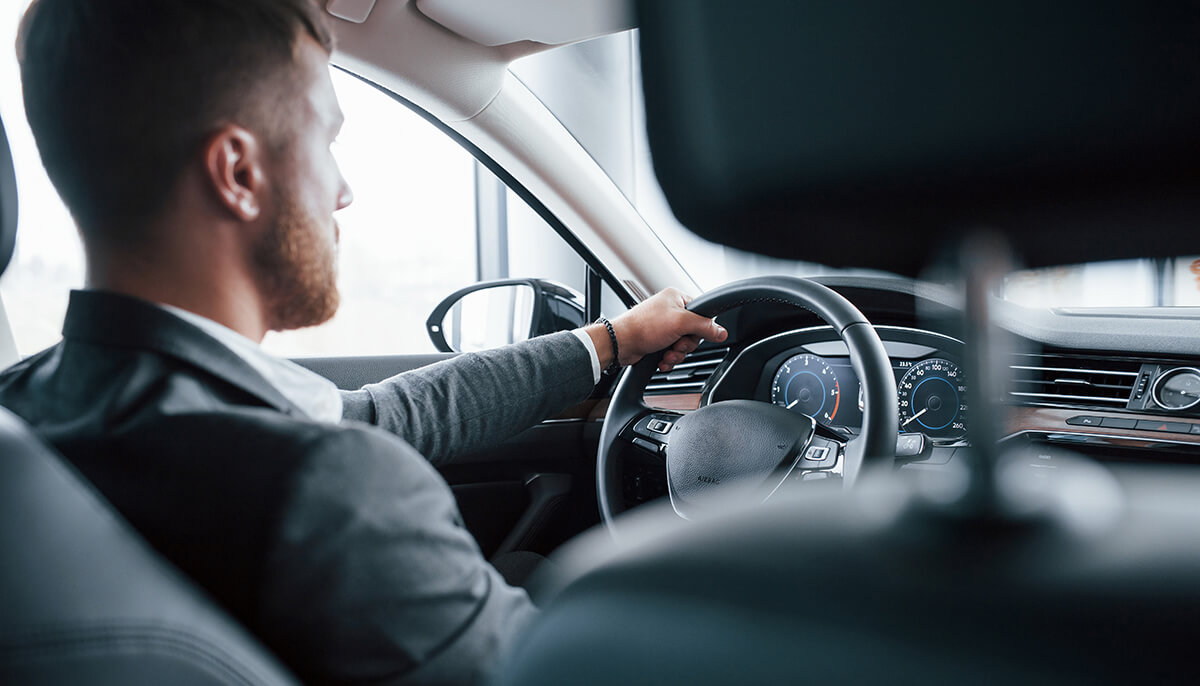 Júliustól többe kerül a céges autók fenntartása